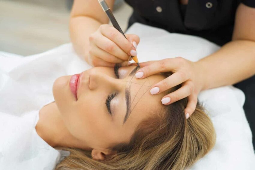 Sådan får du drømmebryn med permanent makeup i 2026 – alt du skal vide